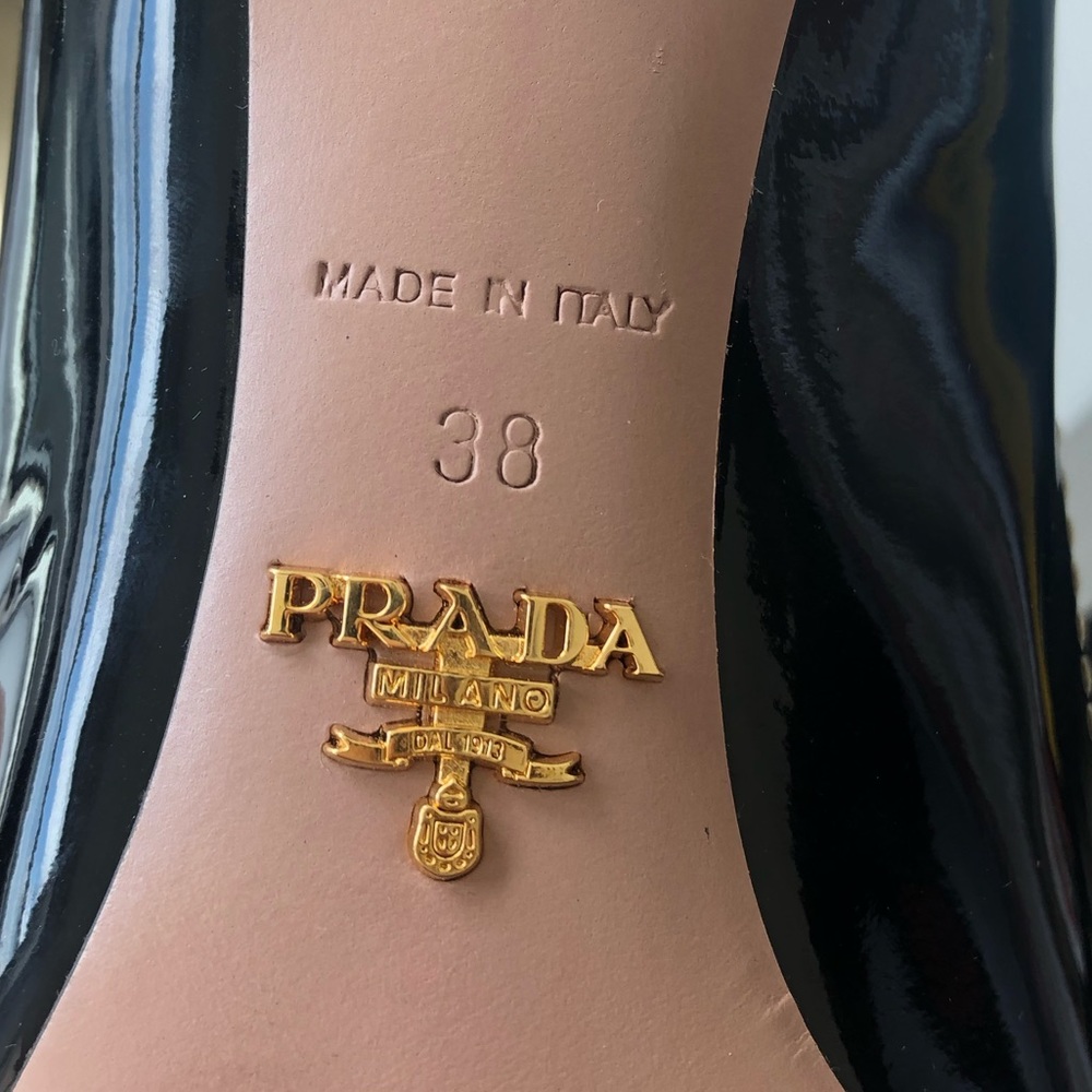Prada black patent heels with tan bow - Picture 5 of 7